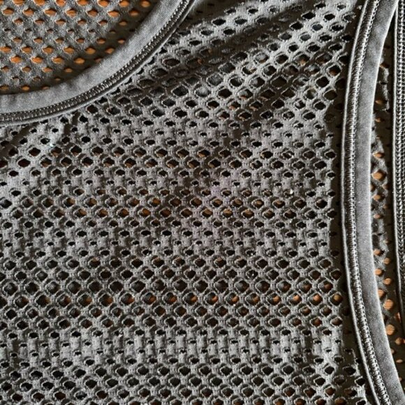 Lululemon Sweat Your Heart Out Tank Size 4 Black Mesh - Picture 7 of 7